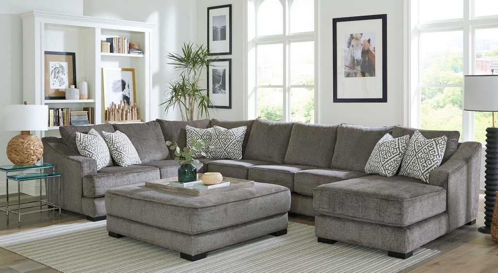Furniture and Accessories that Elevate Your Art Deco Living Space